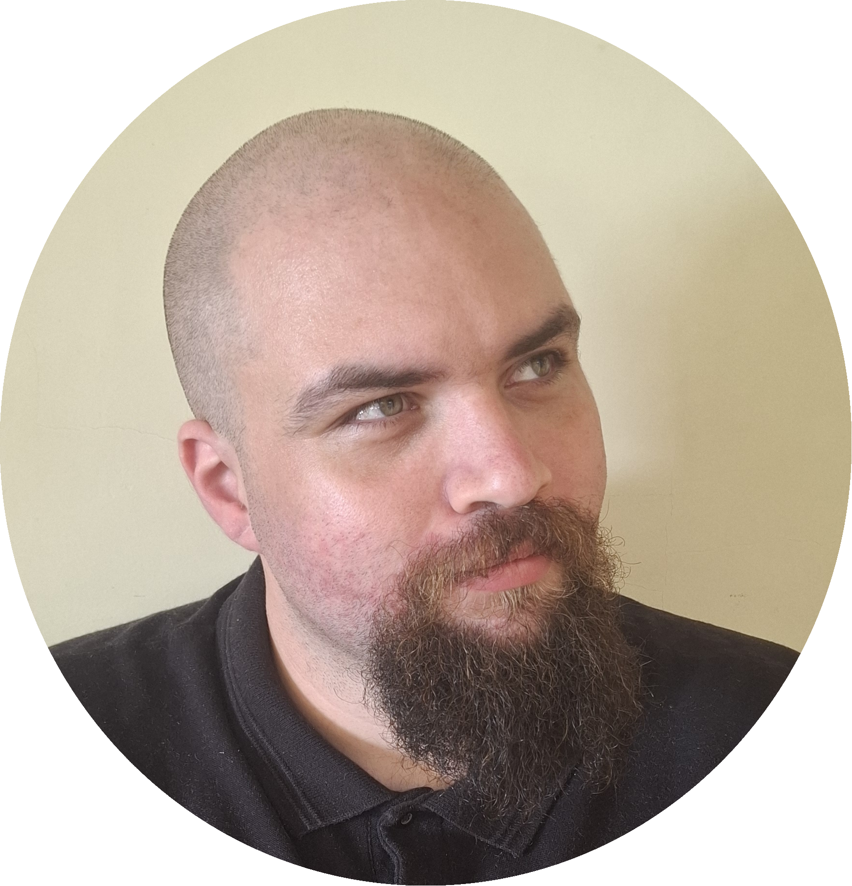 Male headshot representing Under Control’s co-founder and expert in control engineering.